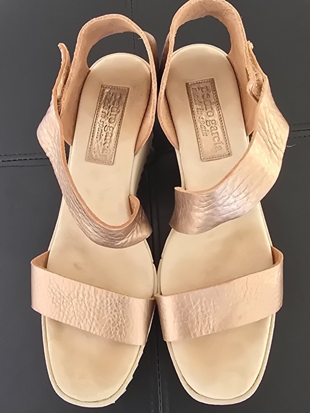 Pedro Garcia Fely Easy Gold / Bronze Metallic Wedge Sandals - Picture 2 of 11